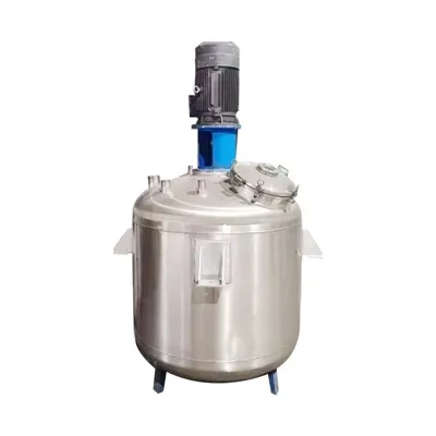 ¿Cuál es el papel de un separador de sólidos en un sistema de reactor químico?